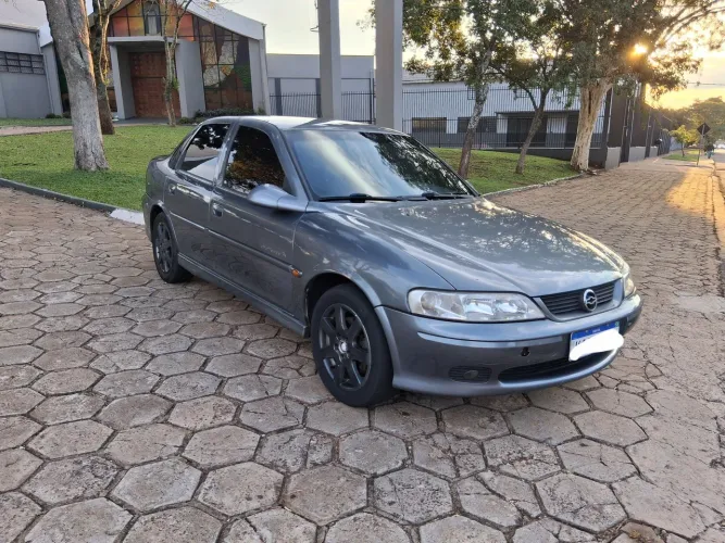 Chevrolet Vectra GLS/ Challenge 2.2 MPFI 16V 2001