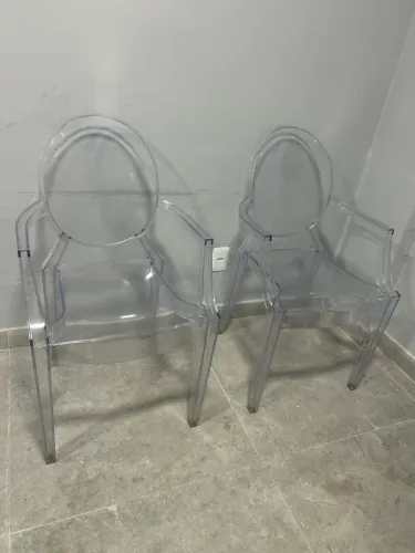 Cadeira de Acrílico