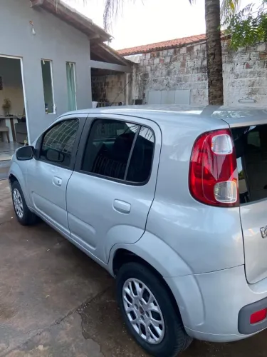 Fiat Uno Attractive 1.0 EVO Fire Flex 8V 5P 2015