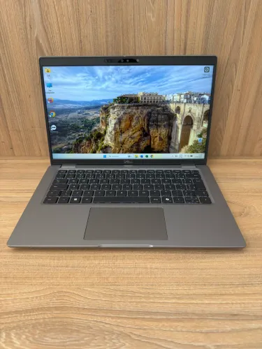 DELL CORE ULTRA 7 - 16GB DDR5 - SSD 512GB - TELA 14.0 FULL HD