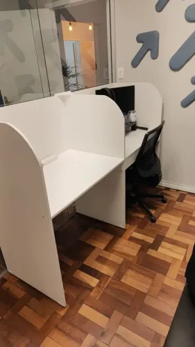 Escrivaninhas / Baias de Escritório