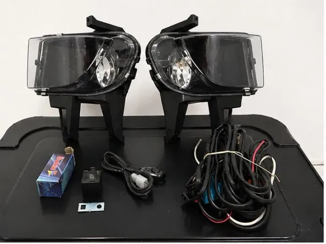 Kit Farol de Milha/Neblina Prisma 2007