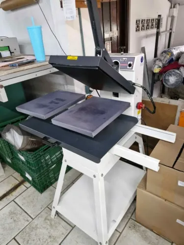 Prensa Térmica Profissional Mogk com 2 Berços - Seminova