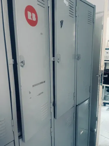 Apartamento de 01 quarto, sala ect... no Centro de Del Castilho- por 1.500 reais.