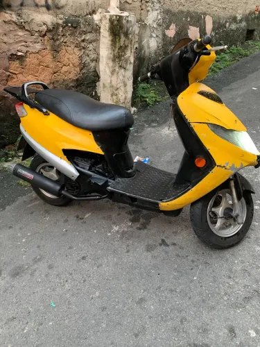 Burgman carburada 125