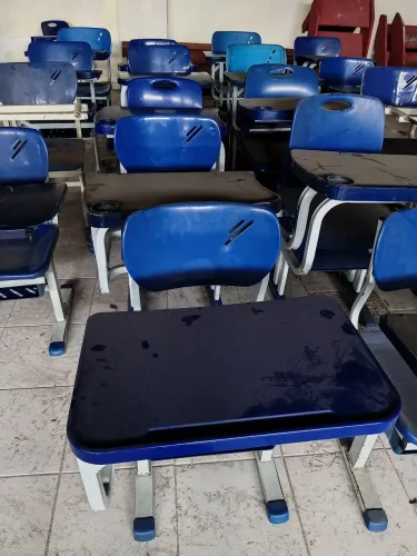 Cadeiras / Carteira escolar
