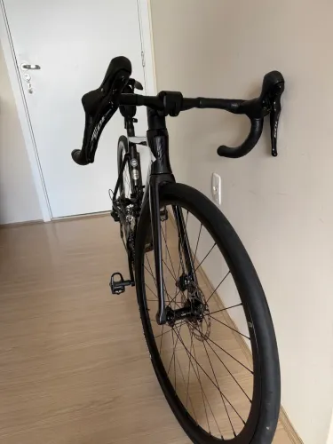 Bicicleta Swift Racevox Pro Disc 2025