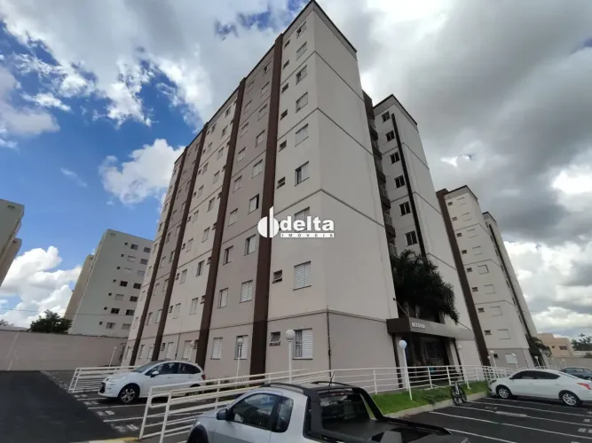 Apartamento com 2 quartos disponível para venda no bairro Laranjeiras em Uberlândia-MG