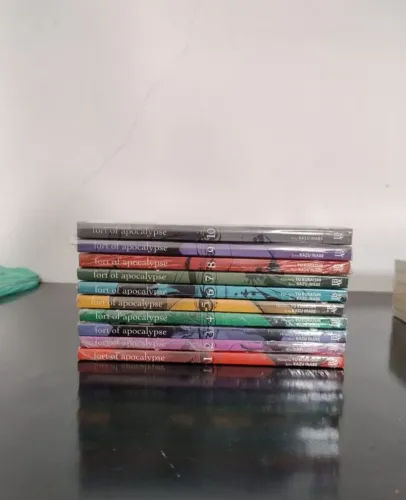 Fort of Apocalypse Volumes 1-10 (Completo)