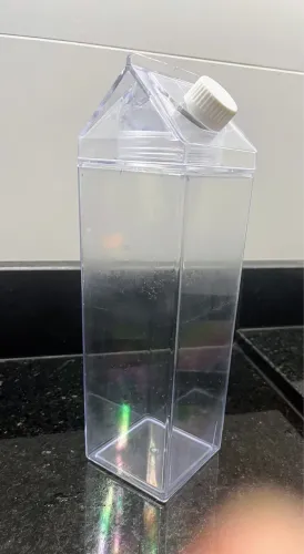 Garrafa acrílica para leite, água suco