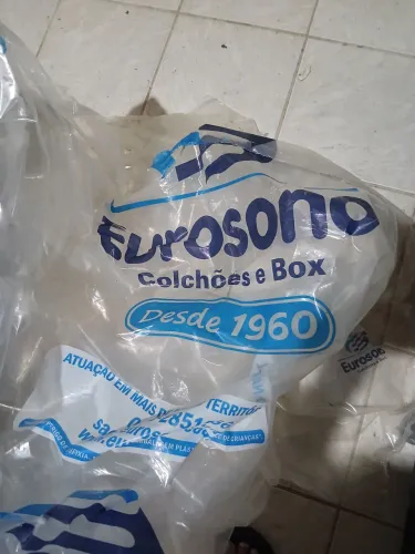 Colchão com base solteiro