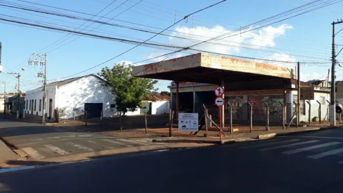 Posto de Combustível desativado para Locação no Centro