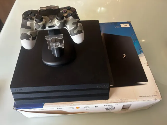 PlayStation 4 - 1T