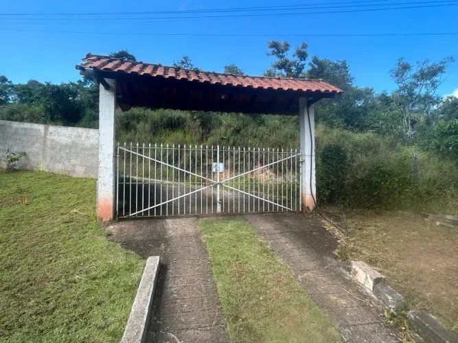  Vende-se Linda Chácara em Piedade - SP 