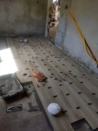 Pedreiro profissional. Com referência 