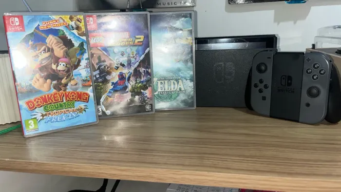Nintendo Switch 1- V2 preto.