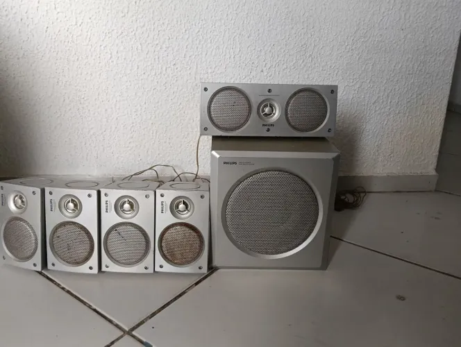 Caixas home theater Philips