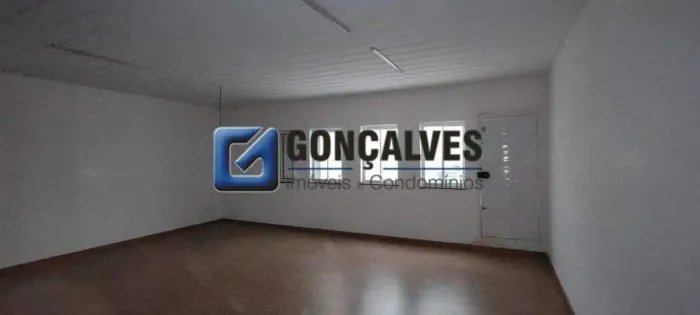 Prédio Comercial com Escritório, 4 Salas e 3 Vagas Santa Terezinha, S.B.Campo
