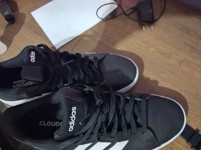 Tenis Adidas