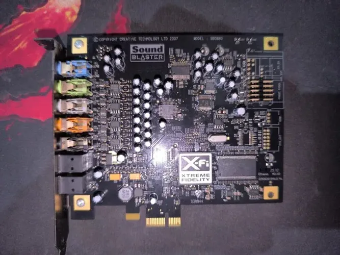Placa de Som Creative Sound Blaster X-Fi Titanium SB0880 PCIe 7.1