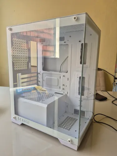 GABINETE GAMER TIPO AQUARIO.