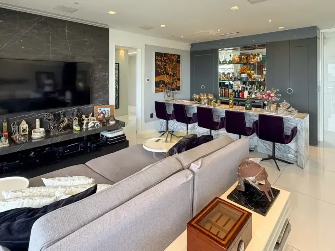 Apartamento 4 Quartos, 185M² No Alto Do Itaigara E Com 3 Vagas De Garagem. AMVC1S