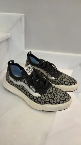 Tenis Vans Ultrarange 41