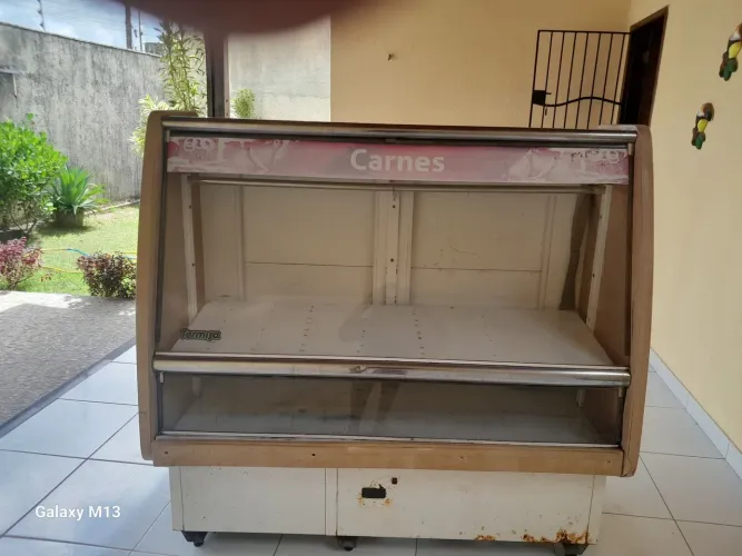 Vende-se Balcão Açougue
