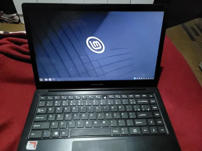 Notebook Multilaser Legacy AMD A4 2GB 32GB - BateriaBoa (Defeito Teclado / Sem Carregador)