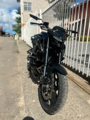 YAMAHA MT03