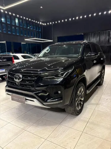 Toyota Hilux SW4 SRX 4X4 2.8 TDI 16V Dies. Aut. 2024