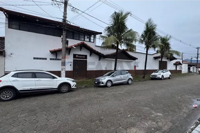"Invista: Casa Comercial em Ocian, SP"