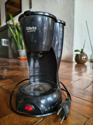 Cafeteira Cadence sem jarra 220v.