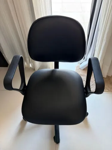 Cadeira de escritório com Braço