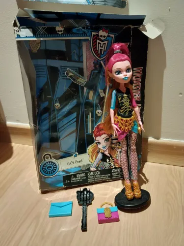 Boneca gigi grant monster high completa
