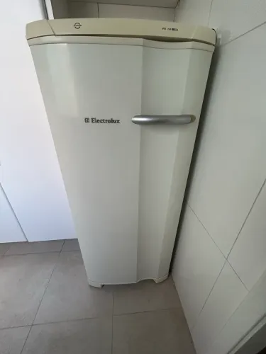 Freezer Eletrolux 145 L 