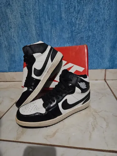 Air Jordan 1 High Panda