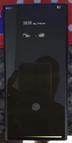 S22 ultra Sem a caneta e pequeno trinco na tela na parte inferior