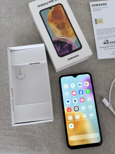Celular Samsung M15 impecável 5g