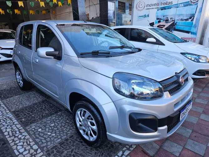 Fiat Uno Attractive 1.0 EVO Fire Flex 8V 5P 2021