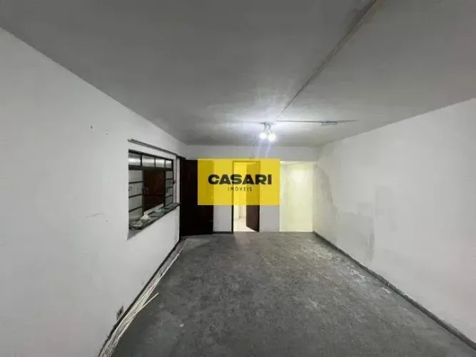 Imóvel Comercial com 125m² à Venda em Local Estratégico  Próximo à UFABC e Av. Senador Ver