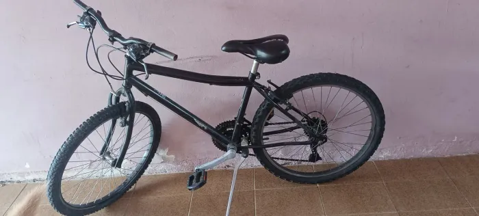 Bicicleta aro 24 com 18 marchas