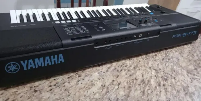 Teclado Yamaha psr e473
