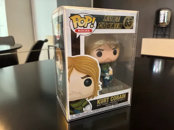 Funko Pop Rocks - Kurt Cobain 65 - NOVO