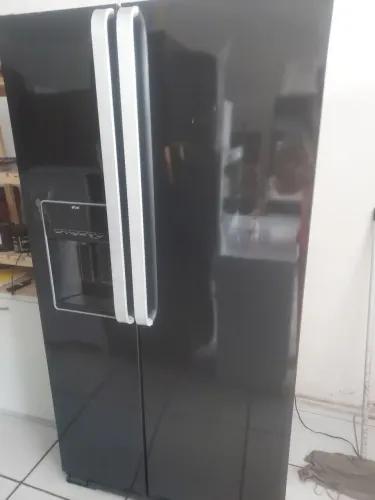 Geladeira frosfree baisaid preta