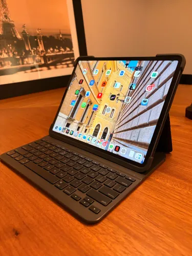 iPad Pro (12,9 pol) 2020 Estado de novo + Case com Teclado Inteligente + Apple Pencil Nova