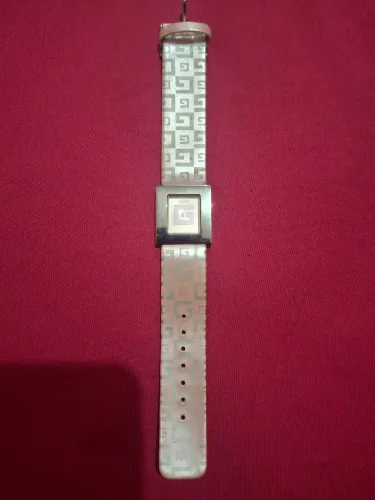 Relógio Guess Feminino Vintage Original - Quadrado Rosa e Prata
