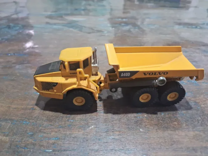 Caminhão basculante miniatura HO Siku