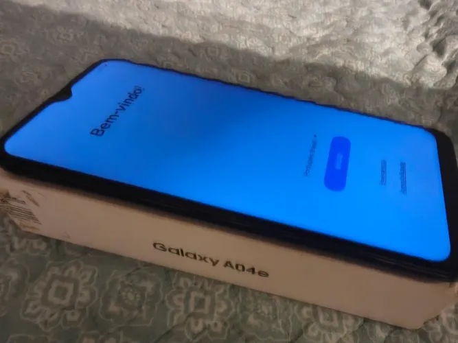 Vendo ou troco A04Ae completo com nota fiscal