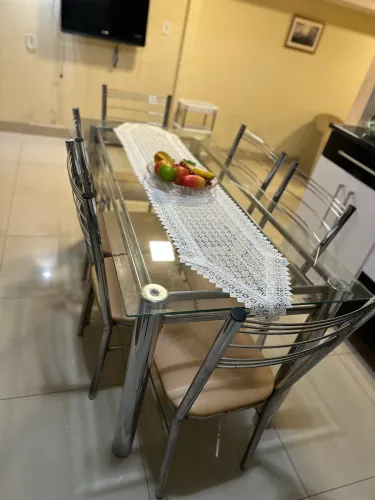 Mesa de Jantar com Tampo de Vidro + 6 Cadeiras